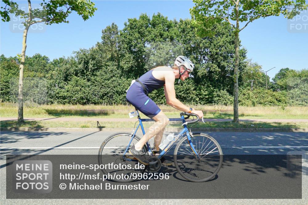 09.08.2026 - GEWOBA Citytriathlon Bremen Michael Burmester http://msf.ph/oto/9962596 09.08.2026 14:31:28 Radfahren 24, 52, 295 meine-sportfotos.de