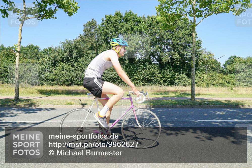 09.08.2026 - GEWOBA Citytriathlon Bremen Michael Burmester http://msf.ph/oto/9962627 09.08.2026 14:32:34 Radfahren 2, 22, 44, 76, 83, 396 meine-sportfotos.de