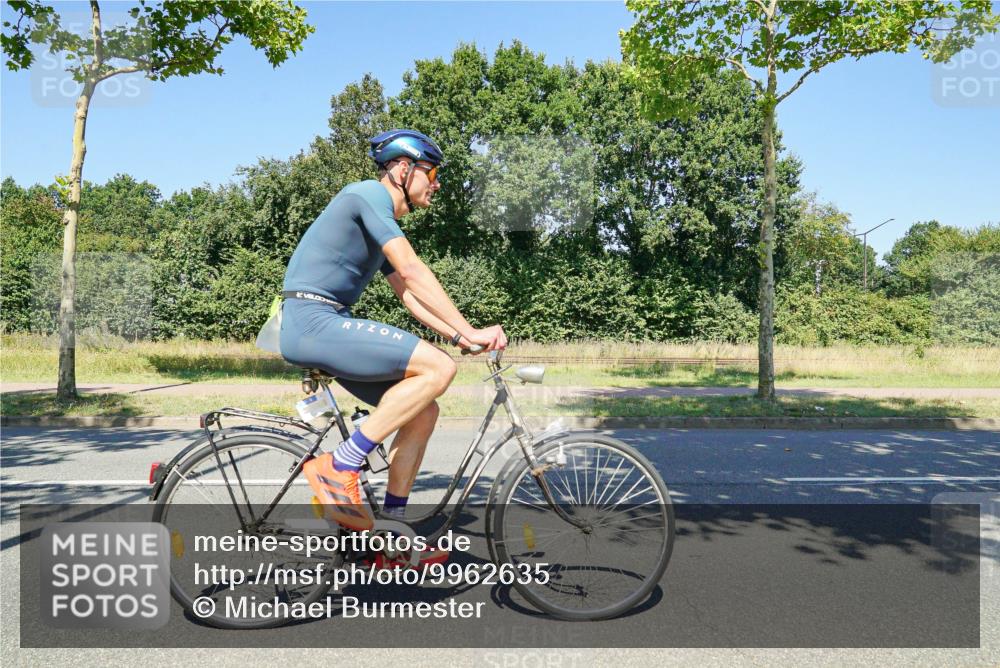 09.08.2026 - GEWOBA Citytriathlon Bremen Michael Burmester http://msf.ph/oto/9962635 09.08.2026 14:32:45 Radfahren 2, 44, 76, 396 meine-sportfotos.de