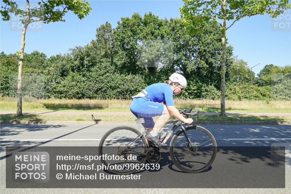 09.08.2026 - GEWOBA Citytriathlon Bremen Michael Burmester http://msf.ph/oto/9962639 09.08.2026 14:32:54 Radfahren 9, 38, 148, 257, 302, 349 meine-sportfotos.de