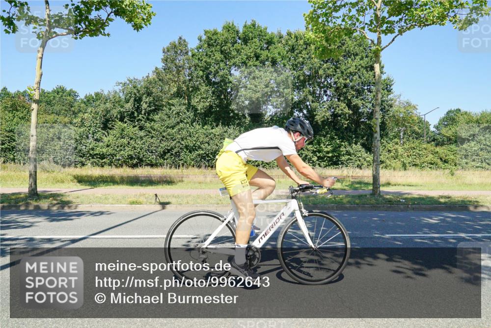 09.08.2026 - GEWOBA Citytriathlon Bremen Michael Burmester http://msf.ph/oto/9962643 09.08.2026 14:32:59 Radfahren 9, 19, 38, 148, 257, 302, 349 meine-sportfotos.de