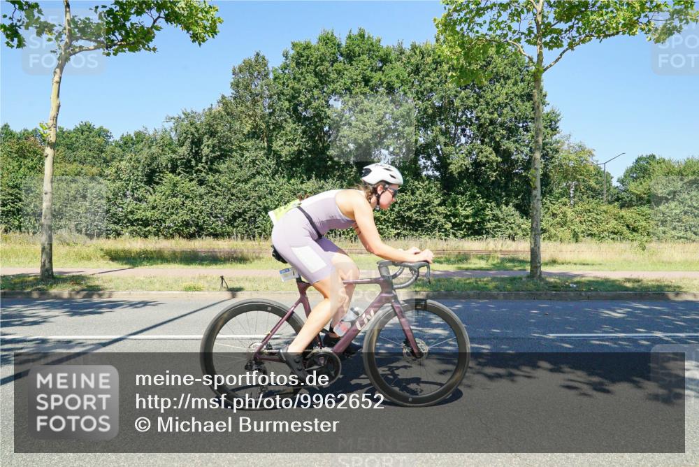09.08.2026 - GEWOBA Citytriathlon Bremen Michael Burmester http://msf.ph/oto/9962652 09.08.2026 14:33:17 Radfahren 17, 19, 86, 158, 179, 180, 265, 354, 395 meine-sportfotos.de