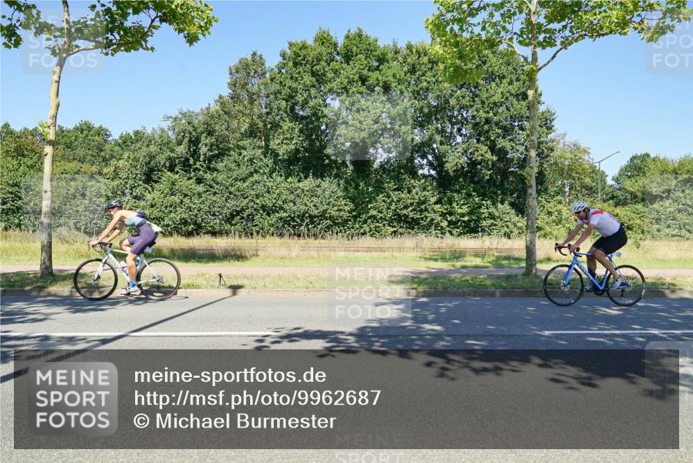 09.08.2026 - GEWOBA Citytriathlon Bremen Michael Burmester http://msf.ph/oto/9962687 09.08.2026 14:34:13 Radfahren 12, 69, 90, 95, 211, 429, 455 meine-sportfotos.de