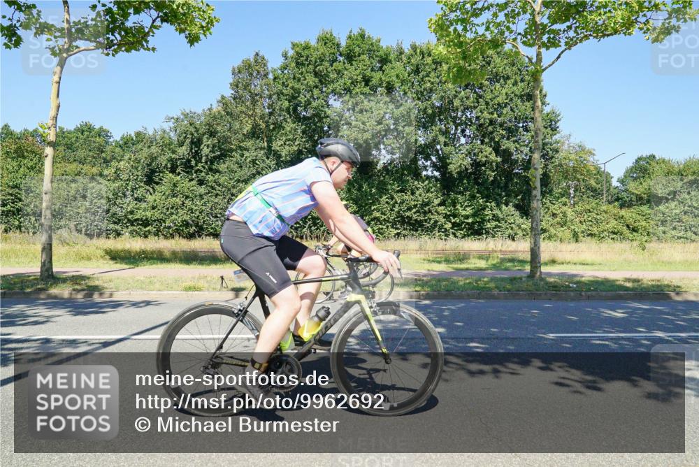 09.08.2026 - GEWOBA Citytriathlon Bremen Michael Burmester http://msf.ph/oto/9962692 09.08.2026 14:34:23 Radfahren 12, 69, 95, 211, 429, 455 meine-sportfotos.de