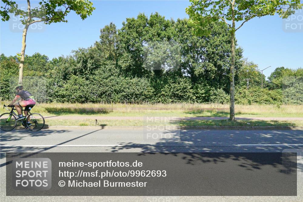 09.08.2026 - GEWOBA Citytriathlon Bremen Michael Burmester http://msf.ph/oto/9962693 09.08.2026 14:34:24 Radfahren 12, 69, 95, 211, 429, 455 meine-sportfotos.de