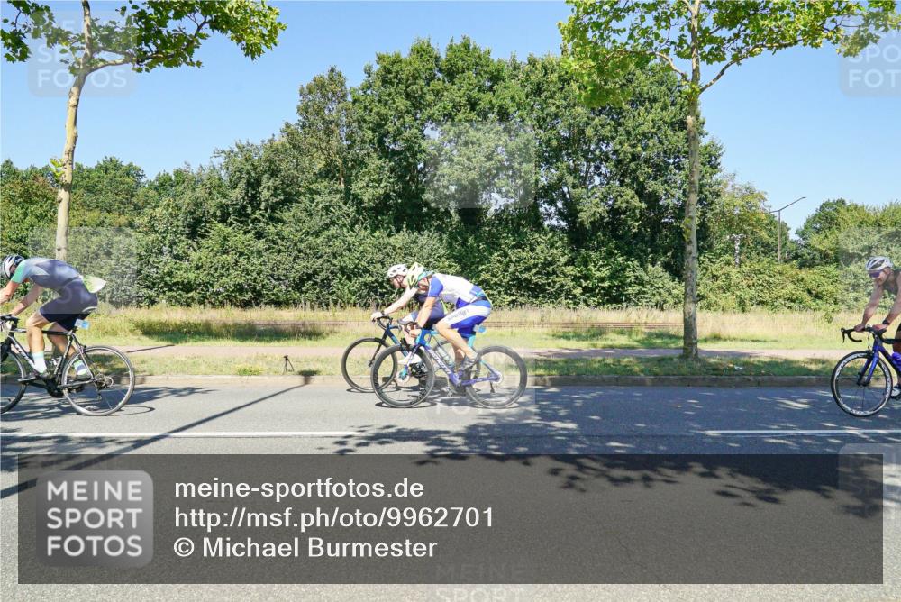 09.08.2026 - GEWOBA Citytriathlon Bremen Michael Burmester http://msf.ph/oto/9962701 09.08.2026 14:34:43 Radfahren 182, 217, 378, 457 meine-sportfotos.de