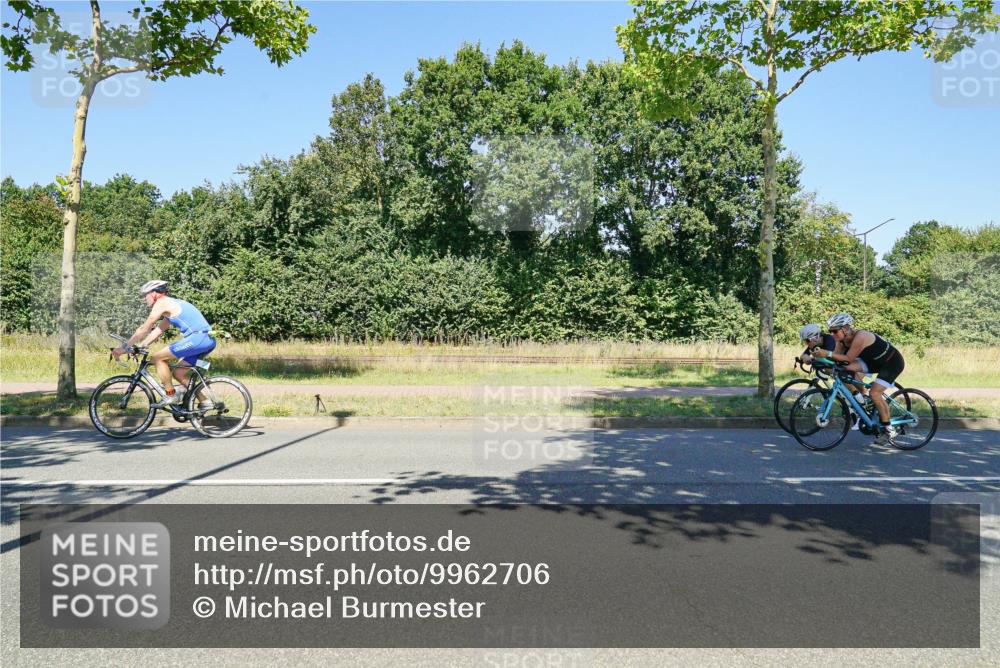 09.08.2026 - GEWOBA Citytriathlon Bremen Michael Burmester http://msf.ph/oto/9962706 09.08.2026 14:34:49 Radfahren 182, 217, 378, 457 meine-sportfotos.de