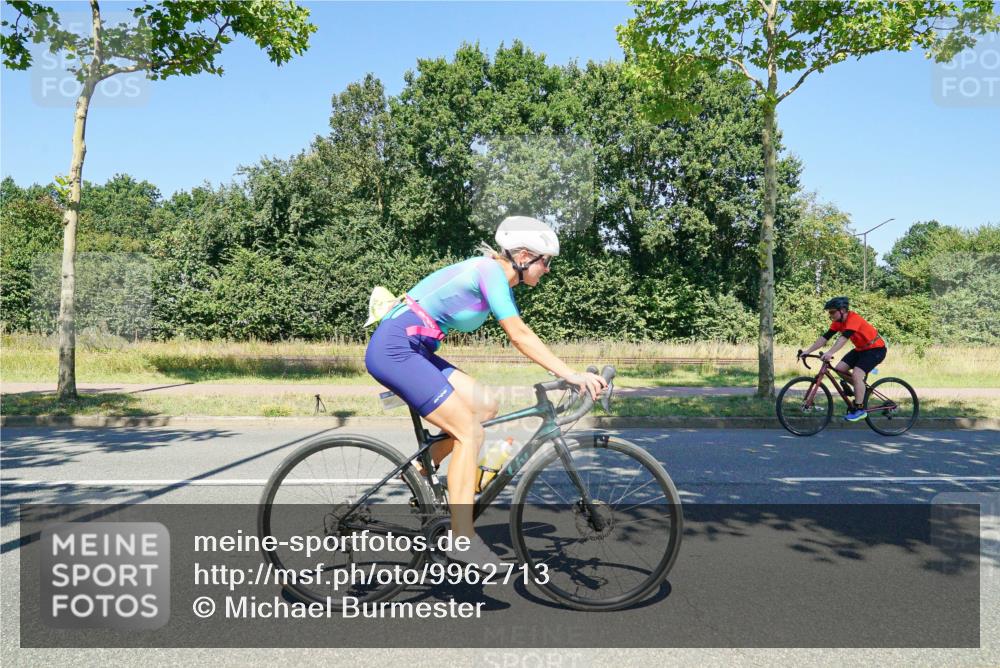 09.08.2026 - GEWOBA Citytriathlon Bremen Michael Burmester http://msf.ph/oto/9962713 09.08.2026 14:35:02 Radfahren 20, 220, 236, 284, 351, 362, 378, 404 meine-sportfotos.de