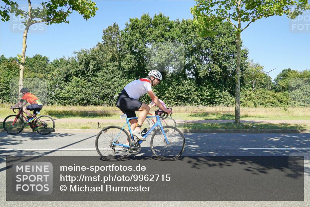 09.08.2026 - GEWOBA Citytriathlon Bremen Michael Burmester http://msf.ph/oto/9962715 09.08.2026 14:35:03 Radfahren 20, 37, 220, 236, 284, 351, 362, 378, 404 meine-sportfotos.de