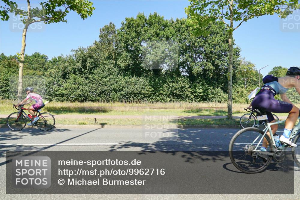 09.08.2026 - GEWOBA Citytriathlon Bremen Michael Burmester http://msf.ph/oto/9962716 09.08.2026 14:35:04 Radfahren 20, 37, 192, 220, 236, 284, 351, 362, 404 meine-sportfotos.de