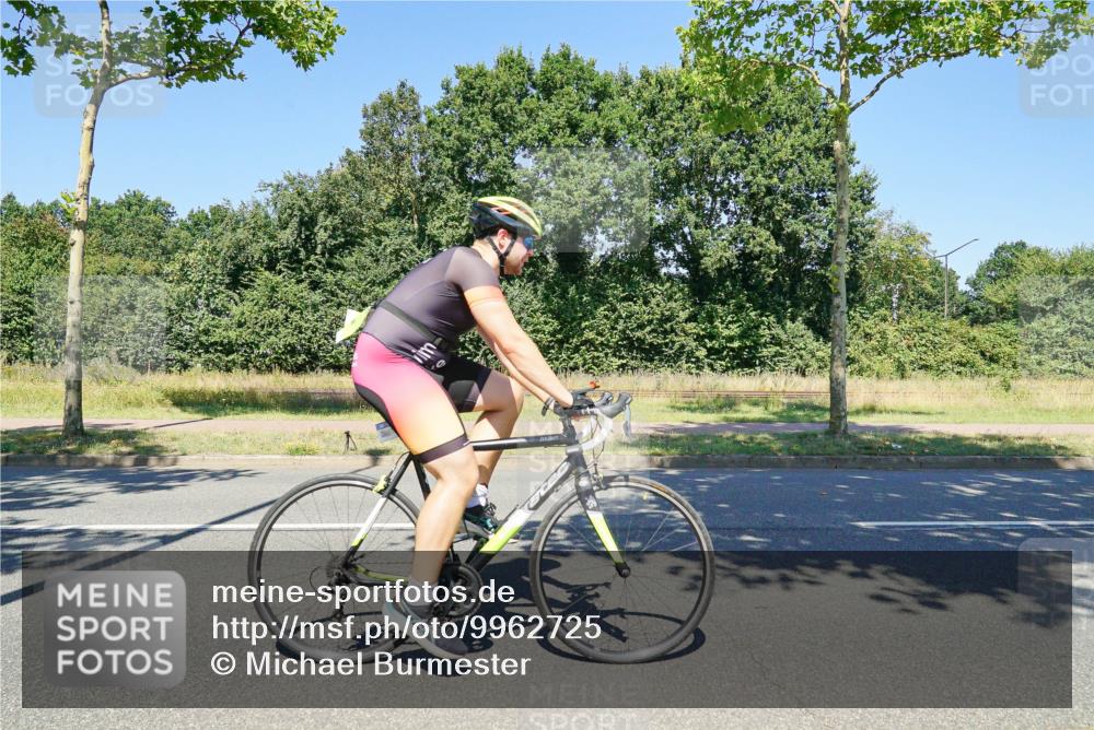 09.08.2026 - GEWOBA Citytriathlon Bremen Michael Burmester http://msf.ph/oto/9962725 09.08.2026 14:35:18 Radfahren 28, 37, 57, 64, 80, 121, 130, 192, 260, 339, 404 meine-sportfotos.de