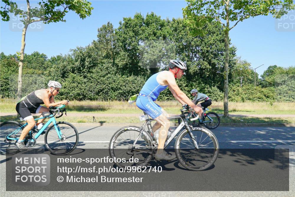 09.08.2026 - GEWOBA Citytriathlon Bremen Michael Burmester http://msf.ph/oto/9962740 09.08.2026 14:35:38 Radfahren 14, 47, 57, 121, 147, 205, 271, 286, 325, 334, 363, 364, 370, 403, 453, 462, 466, 527 meine-sportfotos.de