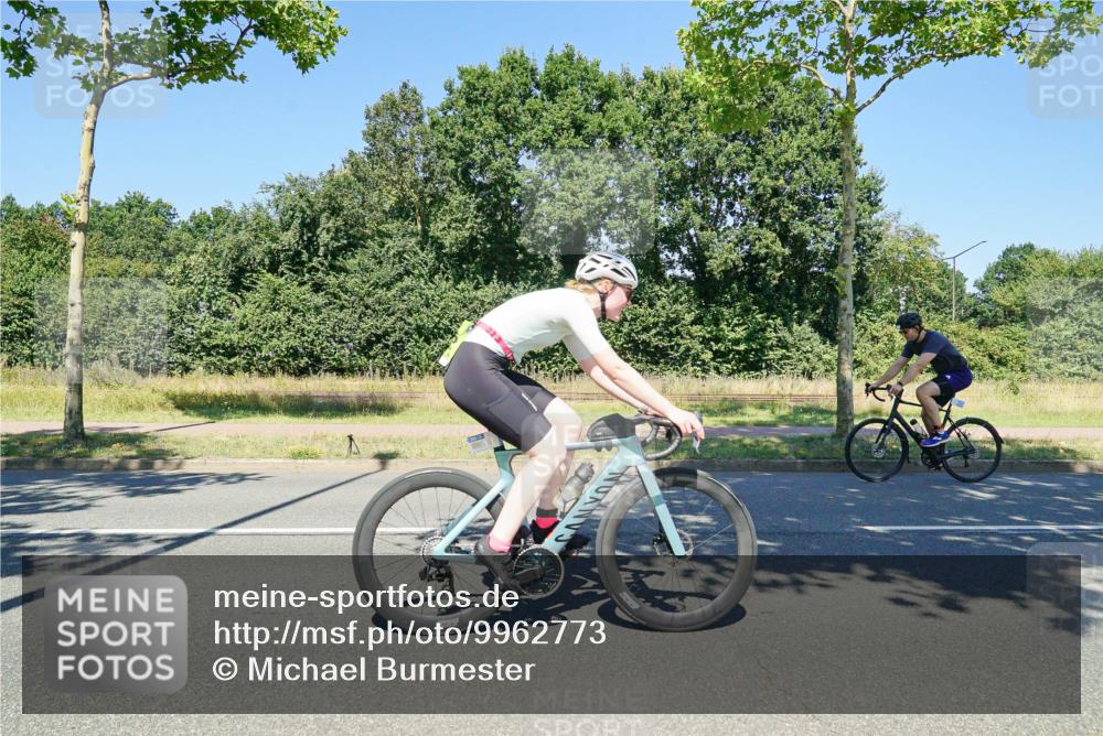 09.08.2026 - GEWOBA Citytriathlon Bremen Michael Burmester http://msf.ph/oto/9962773 09.08.2026 14:36:30 Radfahren 133, 207, 256, 291, 307, 321, 336, 356 meine-sportfotos.de