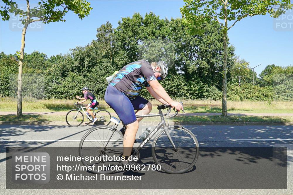 09.08.2026 - GEWOBA Citytriathlon Bremen Michael Burmester http://msf.ph/oto/9962780 09.08.2026 14:36:43 Radfahren 89, 110, 122, 256, 336, 337 meine-sportfotos.de