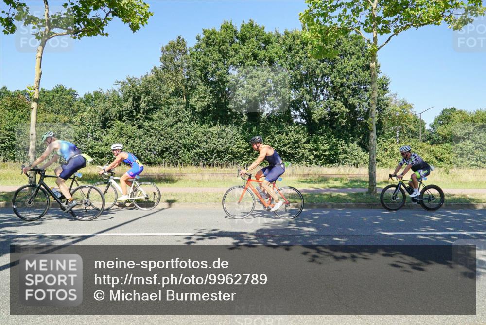 09.08.2026 - GEWOBA Citytriathlon Bremen Michael Burmester http://msf.ph/oto/9962789 09.08.2026 14:36:59 Radfahren 65, 229, 312, 377, 523 meine-sportfotos.de