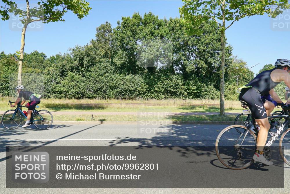 09.08.2026 - GEWOBA Citytriathlon Bremen Michael Burmester http://msf.ph/oto/9962801 09.08.2026 14:37:11 Radfahren 10, 58, 172, 229, 312, 316, 448 meine-sportfotos.de