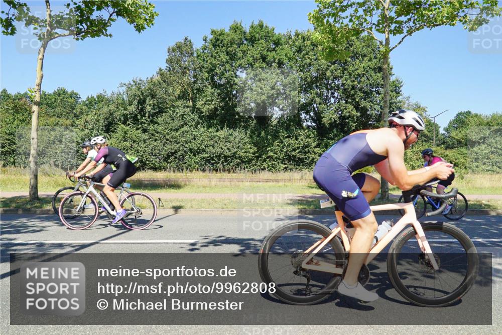 09.08.2026 - GEWOBA Citytriathlon Bremen Michael Burmester http://msf.ph/oto/9962808 09.08.2026 14:37:17 Radfahren 10, 58, 87, 172, 300, 316, 369, 385, 448 meine-sportfotos.de