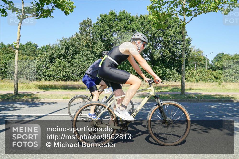 09.08.2026 - GEWOBA Citytriathlon Bremen Michael Burmester http://msf.ph/oto/9962813 09.08.2026 14:37:22 Radfahren 10, 58, 87, 172, 300, 316, 369, 385, 448 meine-sportfotos.de