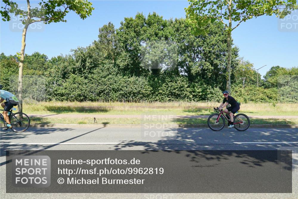 09.08.2026 - GEWOBA Citytriathlon Bremen Michael Burmester http://msf.ph/oto/9962819 09.08.2026 14:37:30 Radfahren 10, 87, 172, 203, 288, 290, 300, 305, 369, 385, 458 meine-sportfotos.de