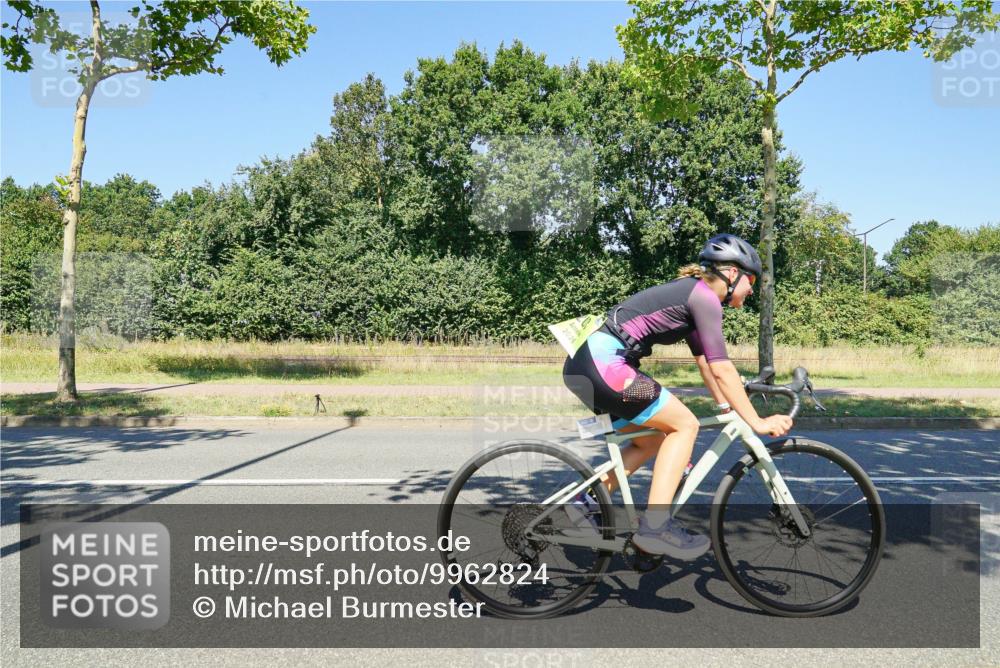 09.08.2026 - GEWOBA Citytriathlon Bremen Michael Burmester http://msf.ph/oto/9962824 09.08.2026 14:37:36 Radfahren 203, 288, 290, 305, 458, 487 meine-sportfotos.de