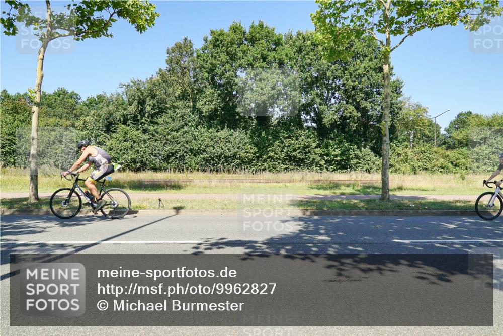 09.08.2026 - GEWOBA Citytriathlon Bremen Michael Burmester http://msf.ph/oto/9962827 09.08.2026 14:37:38 Radfahren 42, 203, 242, 288, 290, 305, 390, 458, 487 meine-sportfotos.de