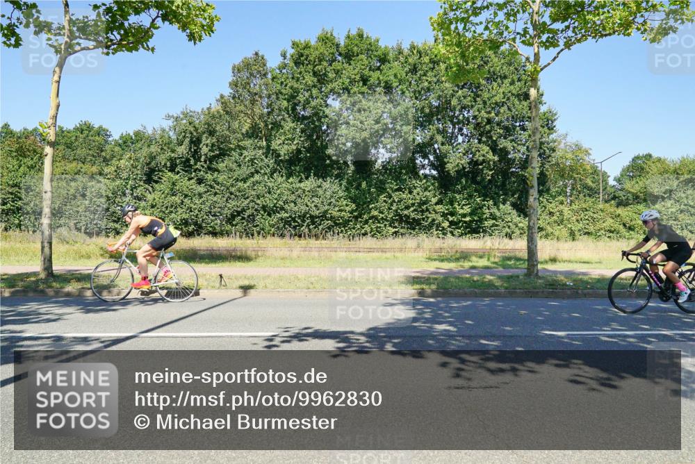 09.08.2026 - GEWOBA Citytriathlon Bremen Michael Burmester http://msf.ph/oto/9962830 09.08.2026 14:37:41 Radfahren 42, 203, 242, 288, 290, 305, 390, 400, 450, 458, 487 meine-sportfotos.de