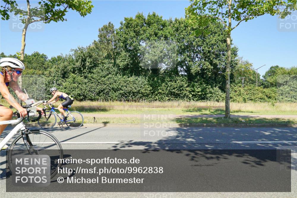 09.08.2026 - GEWOBA Citytriathlon Bremen Michael Burmester http://msf.ph/oto/9962838 09.08.2026 14:37:53 Radfahren 42, 193, 202, 242, 292, 341, 390, 398, 400, 410, 434, 450, 485 meine-sportfotos.de