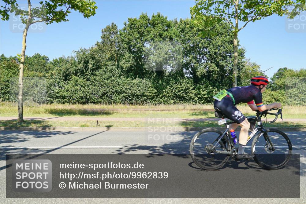 09.08.2026 - GEWOBA Citytriathlon Bremen Michael Burmester http://msf.ph/oto/9962839 09.08.2026 14:37:54 Radfahren 42, 193, 202, 242, 280, 292, 335, 341, 390, 398, 400, 410, 434, 450, 485 meine-sportfotos.de