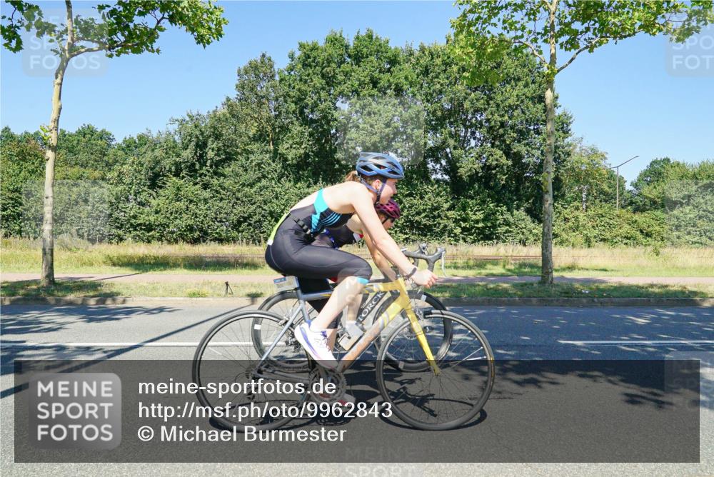 09.08.2026 - GEWOBA Citytriathlon Bremen Michael Burmester http://msf.ph/oto/9962843 09.08.2026 14:38:02 Radfahren 193, 202, 221, 266, 280, 292, 293, 306, 319, 335, 341, 344, 398, 410, 434, 454, 485, 521, 522 meine-sportfotos.de