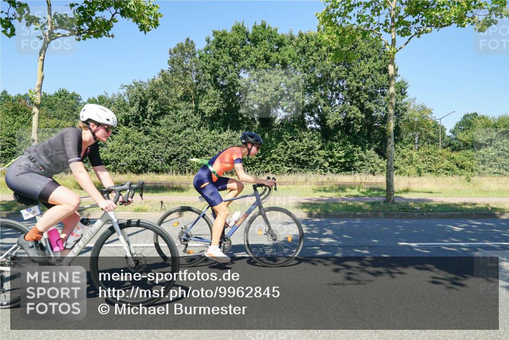 09.08.2026 - GEWOBA Citytriathlon Bremen Michael Burmester http://msf.ph/oto/9962845 09.08.2026 14:38:04 Radfahren 193, 202, 221, 266, 280, 292, 293, 297, 306, 314, 319, 330, 335, 341, 344, 398, 410, 434, 454, 485, 521, 522 meine-sportfotos.de