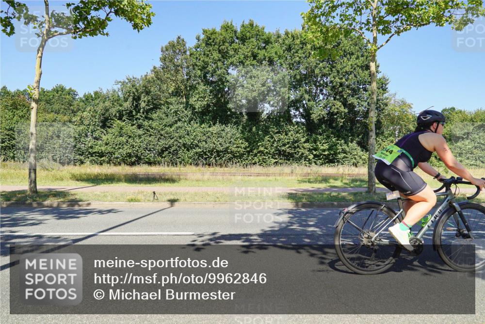 09.08.2026 - GEWOBA Citytriathlon Bremen Michael Burmester http://msf.ph/oto/9962846 09.08.2026 14:38:05 Radfahren 193, 202, 221, 266, 280, 292, 293, 297, 306, 314, 319, 330, 335, 341, 344, 398, 410, 434, 454, 485, 521, 522 meine-sportfotos.de