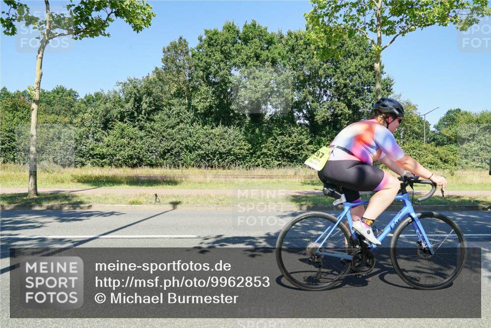 09.08.2026 - GEWOBA Citytriathlon Bremen Michael Burmester http://msf.ph/oto/9962853 09.08.2026 14:38:11 Radfahren 190, 193, 221, 266, 277, 280, 293, 297, 306, 314, 319, 324, 330, 335, 344, 402, 434, 454, 485, 521, 522 meine-sportfotos.de