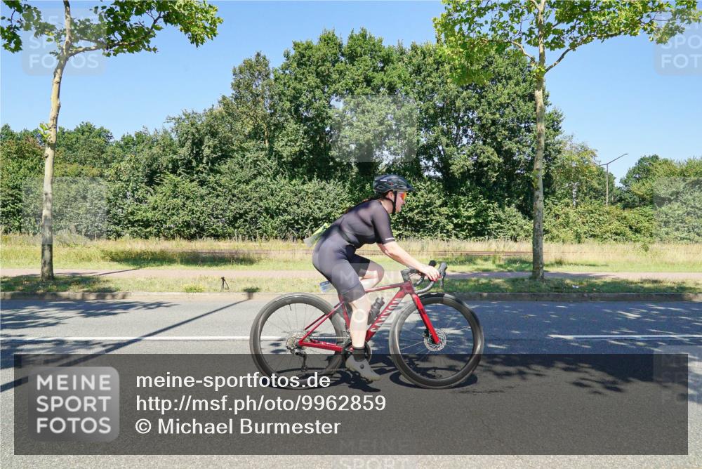 09.08.2026 - GEWOBA Citytriathlon Bremen Michael Burmester http://msf.ph/oto/9962859 09.08.2026 14:38:22 Radfahren 173, 190, 249, 277, 289, 297, 314, 324, 330, 352, 402, 417, 431 meine-sportfotos.de