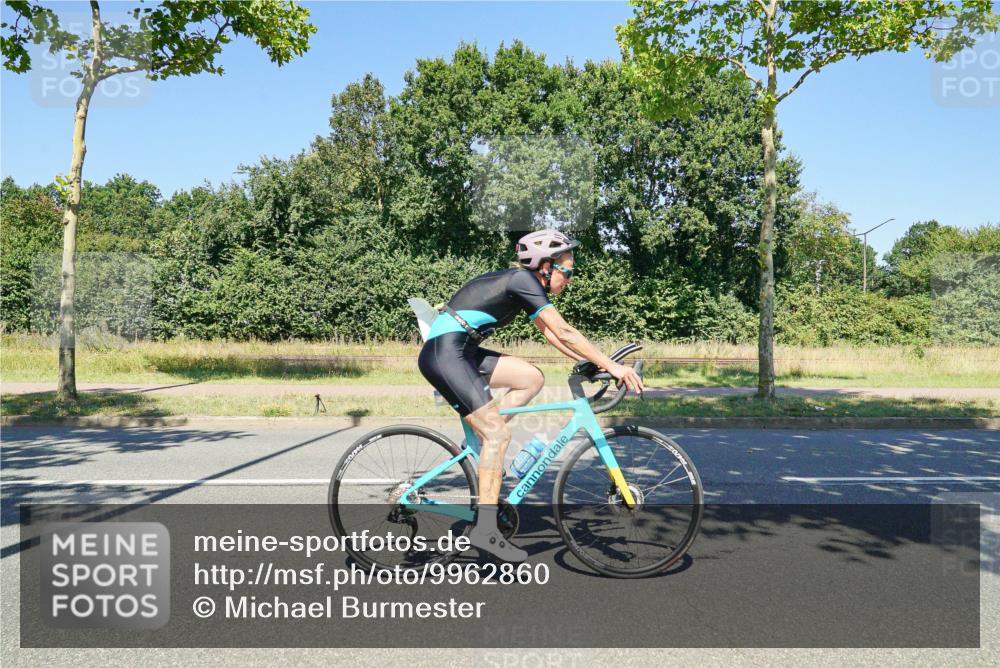 09.08.2026 - GEWOBA Citytriathlon Bremen Michael Burmester http://msf.ph/oto/9962860 09.08.2026 14:38:23 Radfahren 173, 190, 249, 277, 289, 297, 314, 324, 330, 352, 402, 417, 431 meine-sportfotos.de