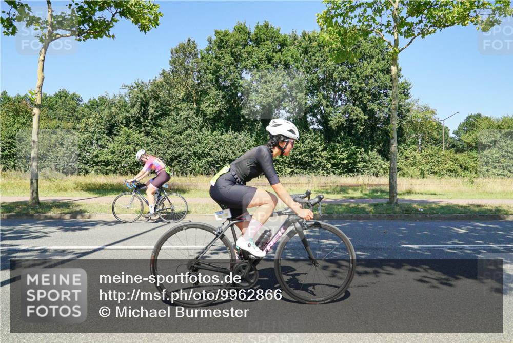 09.08.2026 - GEWOBA Citytriathlon Bremen Michael Burmester http://msf.ph/oto/9962866 09.08.2026 14:38:35 Radfahren 173, 216, 222, 227, 249, 253, 273, 276, 320, 352, 417, 431 meine-sportfotos.de