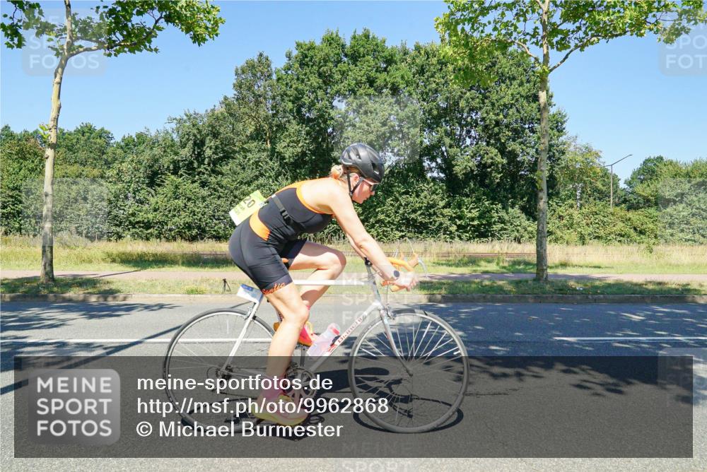 09.08.2026 - GEWOBA Citytriathlon Bremen Michael Burmester http://msf.ph/oto/9962868 09.08.2026 14:38:38 Radfahren 216, 222, 227, 249, 253, 273, 276, 320, 352, 417 meine-sportfotos.de