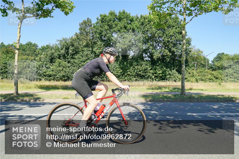 09.08.2026 - GEWOBA Citytriathlon Bremen Michael Burmester http://msf.ph/oto/9962872 09.08.2026 14:38:46 Radfahren 210, 216, 222, 227, 253, 273, 276, 310, 320, 347 meine-sportfotos.de