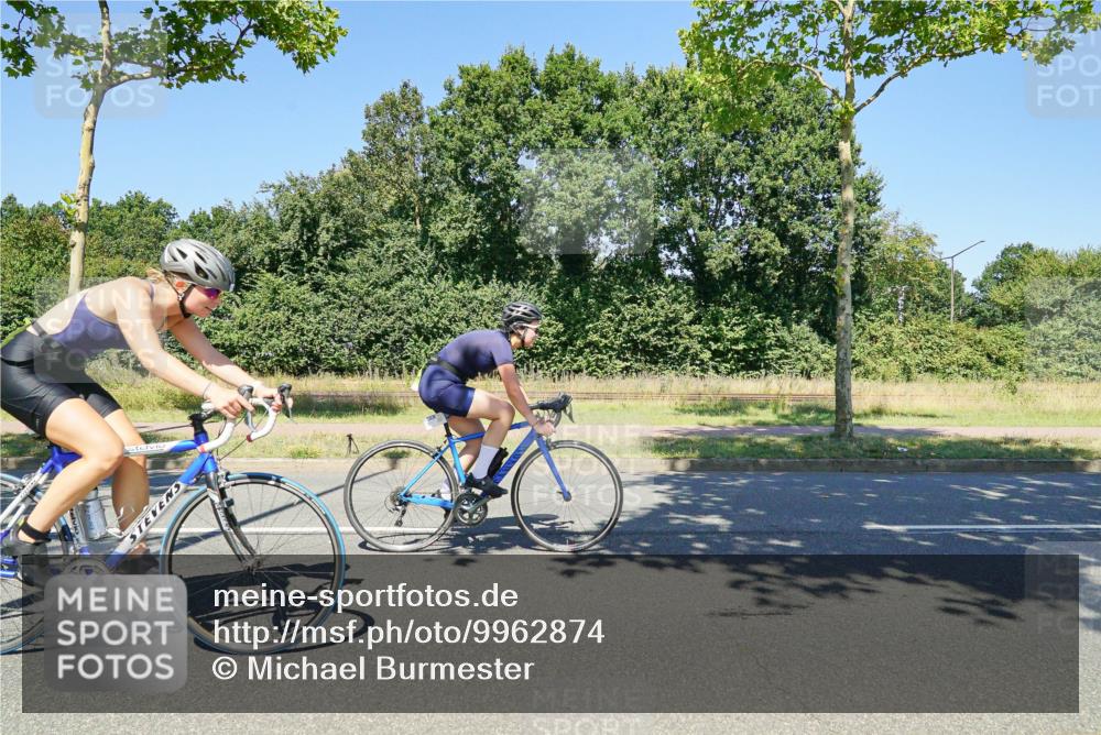 09.08.2026 - GEWOBA Citytriathlon Bremen Michael Burmester http://msf.ph/oto/9962874 09.08.2026 14:38:49 Radfahren 210, 216, 227, 253, 273, 276, 310, 347 meine-sportfotos.de