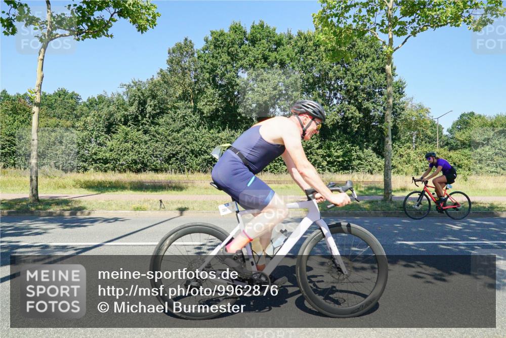09.08.2026 - GEWOBA Citytriathlon Bremen Michael Burmester http://msf.ph/oto/9962876 09.08.2026 14:39:00 Radfahren 210, 310, 326, 347, 438 meine-sportfotos.de