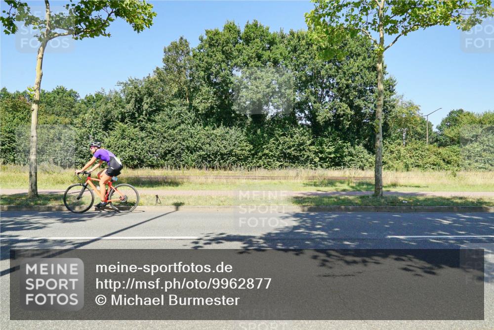 09.08.2026 - GEWOBA Citytriathlon Bremen Michael Burmester http://msf.ph/oto/9962877 09.08.2026 14:39:01 Radfahren 310, 326, 347, 438 meine-sportfotos.de
