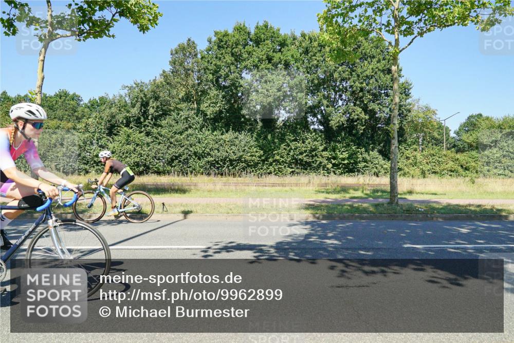 09.08.2026 - GEWOBA Citytriathlon Bremen Michael Burmester http://msf.ph/oto/9962899 09.08.2026 14:39:34 Radfahren 61, 106, 239, 340 meine-sportfotos.de