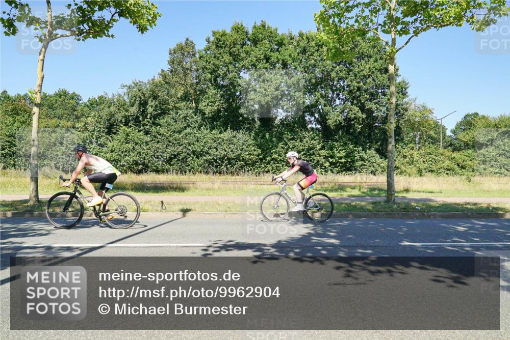 09.08.2026 - GEWOBA Citytriathlon Bremen Michael Burmester http://msf.ph/oto/9962904 09.08.2026 14:39:43 Radfahren 239, 340 meine-sportfotos.de