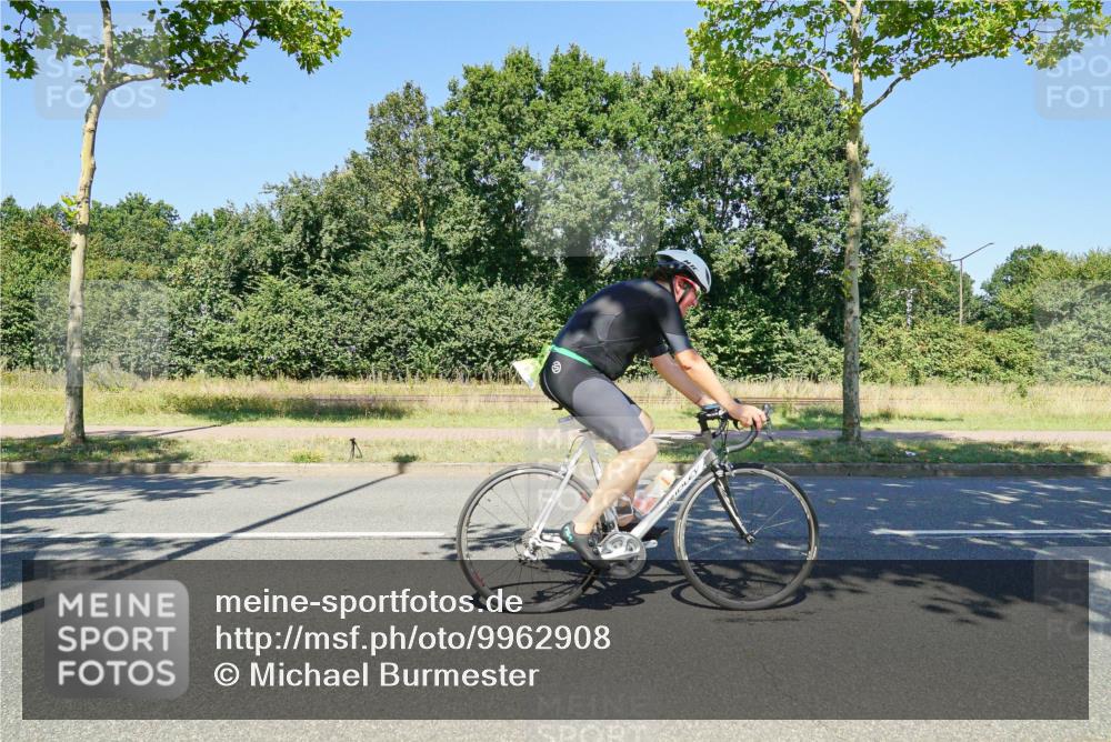 09.08.2026 - GEWOBA Citytriathlon Bremen Michael Burmester http://msf.ph/oto/9962908 09.08.2026 14:39:48 Radfahren 234, 258, 340, 391, 413, 423 meine-sportfotos.de