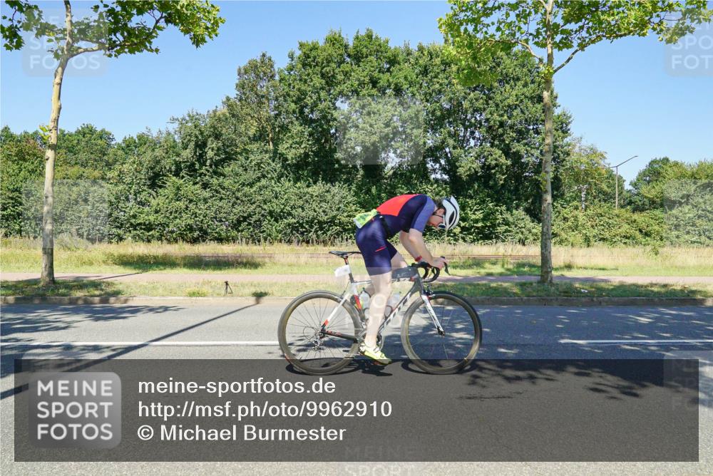 09.08.2026 - GEWOBA Citytriathlon Bremen Michael Burmester http://msf.ph/oto/9962910 09.08.2026 14:39:53 Radfahren 234, 258, 391, 393, 413, 423 meine-sportfotos.de