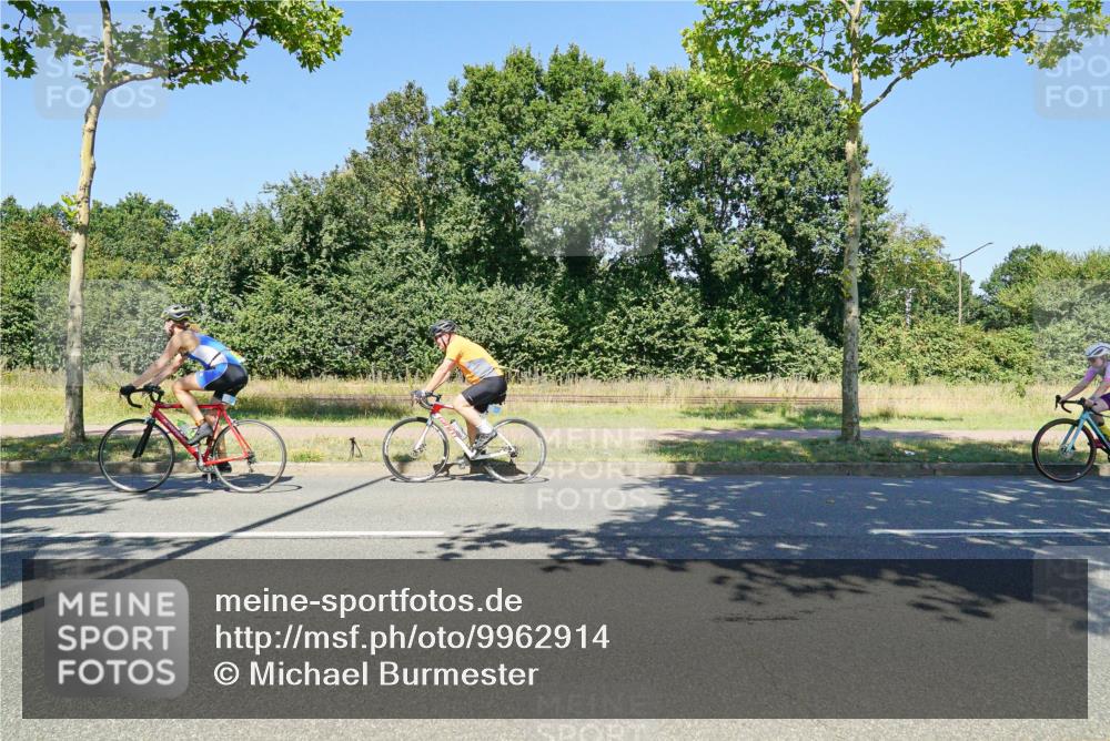 09.08.2026 - GEWOBA Citytriathlon Bremen Michael Burmester http://msf.ph/oto/9962914 09.08.2026 14:39:59 Radfahren 234, 258, 261, 391, 393, 413, 423, 479 meine-sportfotos.de