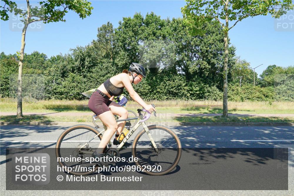 09.08.2026 - GEWOBA Citytriathlon Bremen Michael Burmester http://msf.ph/oto/9962920 09.08.2026 14:40:10 Radfahren 101, 237, 238, 261, 282, 338, 412, 440, 479, 482 meine-sportfotos.de