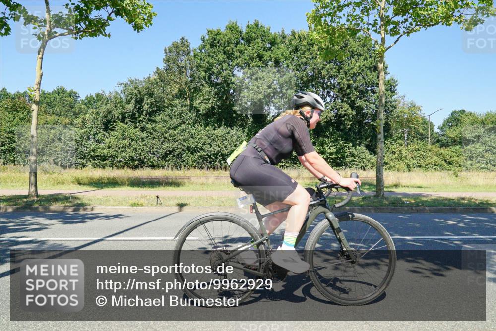 09.08.2026 - GEWOBA Citytriathlon Bremen Michael Burmester http://msf.ph/oto/9962929 09.08.2026 14:40:19 Radfahren 88, 101, 204, 224, 237, 238, 282, 338, 388, 412, 440, 482 meine-sportfotos.de