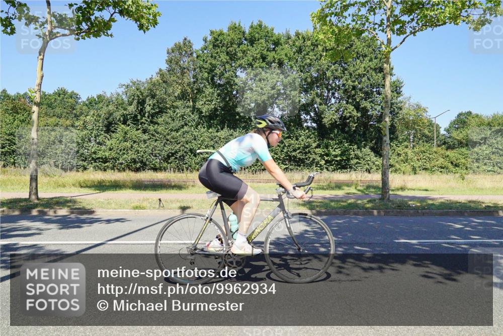 09.08.2026 - GEWOBA Citytriathlon Bremen Michael Burmester http://msf.ph/oto/9962934 09.08.2026 14:40:24 Radfahren 88, 101, 197, 204, 224, 238, 244, 338, 388, 412, 440, 449, 456, 482, 508 meine-sportfotos.de
