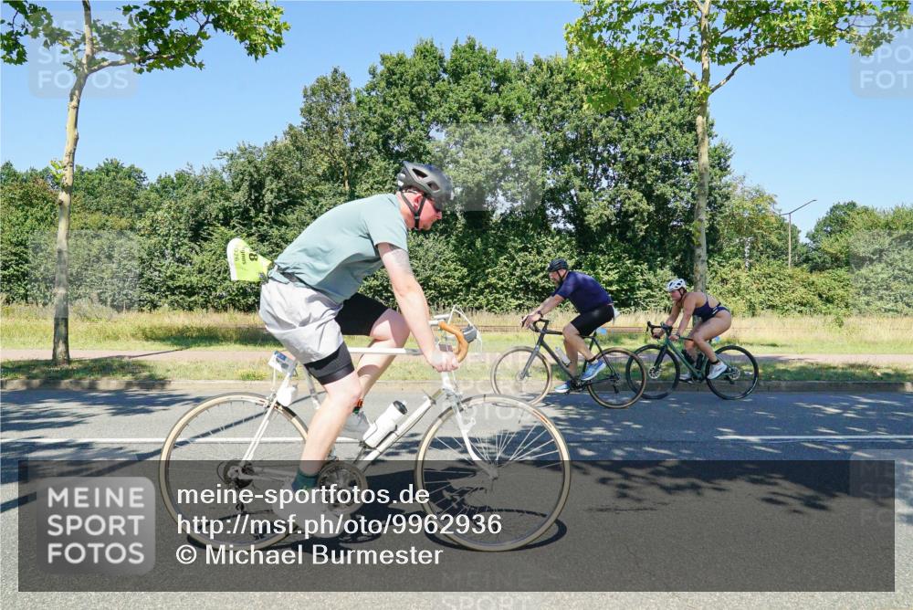 09.08.2026 - GEWOBA Citytriathlon Bremen Michael Burmester http://msf.ph/oto/9962936 09.08.2026 14:40:27 Radfahren 88, 101, 197, 204, 224, 238, 244, 338, 358, 388, 449, 456, 482, 508 meine-sportfotos.de