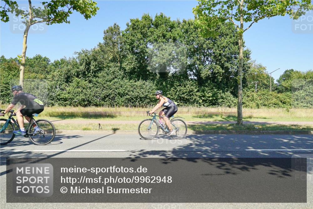 09.08.2026 - GEWOBA Citytriathlon Bremen Michael Burmester http://msf.ph/oto/9962948 09.08.2026 14:40:48 Radfahren 18, 206, 250, 405, 415, 442, 493, 515 meine-sportfotos.de